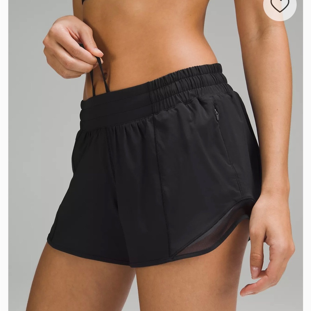 Lululemon Hotty Hot Short Low Rise 4”